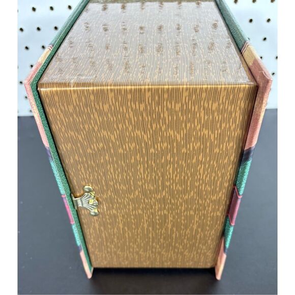 Real Musgrave Pocket Dragons "BELIEVE IN DRAGONS" BOOK/FIGURINE - Picture 4 of 9